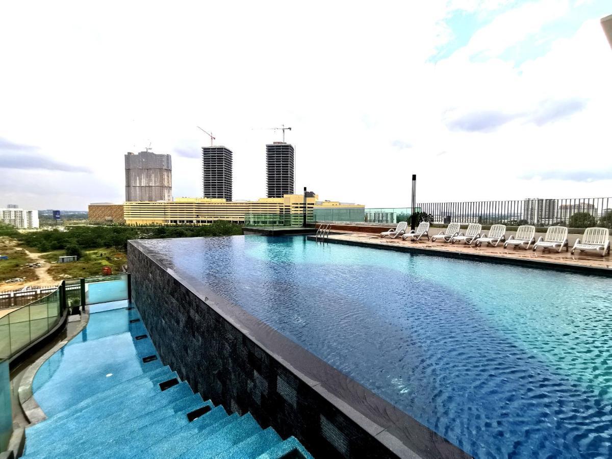 Mosaic Southkey Midvalley By Elegant Τζόχορ Μπάχρου Εξωτερικό φωτογραφία